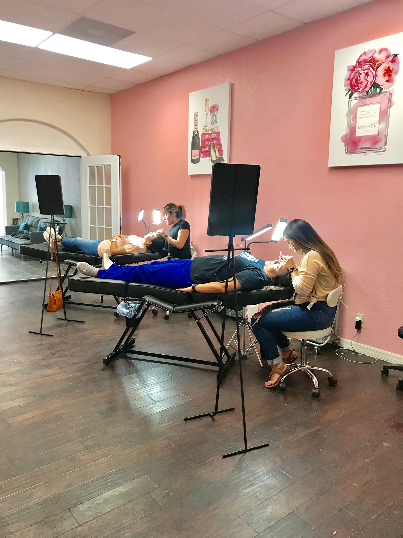 5 Reasons why you should become an eyelash extension specialist The Lash Room Academy